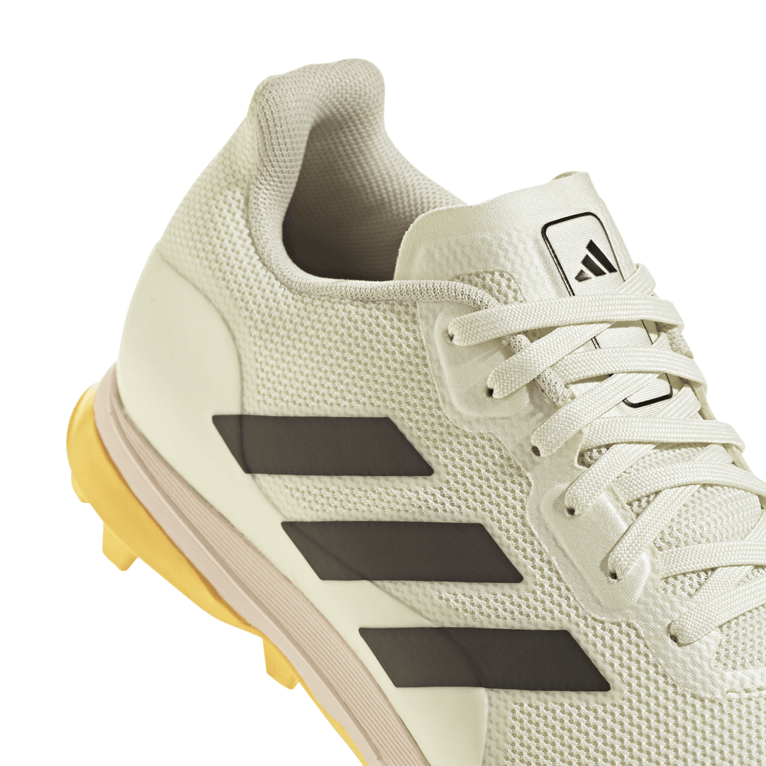 Adidas Hockey | Adidas Hockey Favela Zone 2.1 Ivory (2024) | Favela Zone 2.1 Ivory (2024) - EUR 36 | UK 3.5 | Total Hockey
