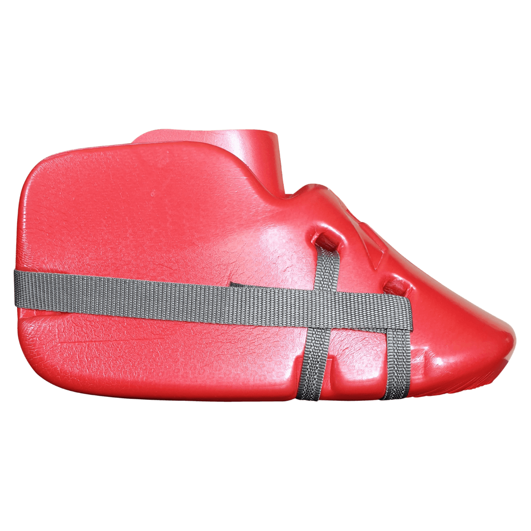 Mercian Hockey | Mercian Hockey Genesis 1 Kickers Red | Genesis 1 Kickers Red - Red / Medium | Total Hockey